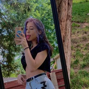 Meet your Posher, Teah